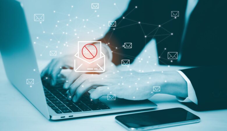 Over 5,000 Fake Microsoft Notifications Fueling Email Compromise Campaigns