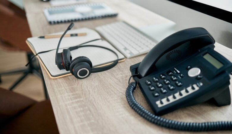 4 Reasons Not to Use a Fax Server and 3 Better Solutions